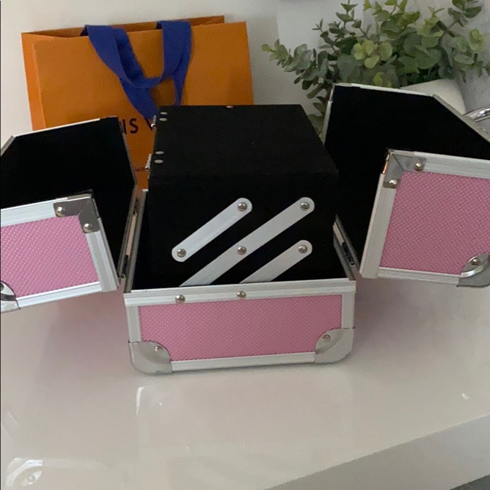 Jewelry box - Picture 2 of 4